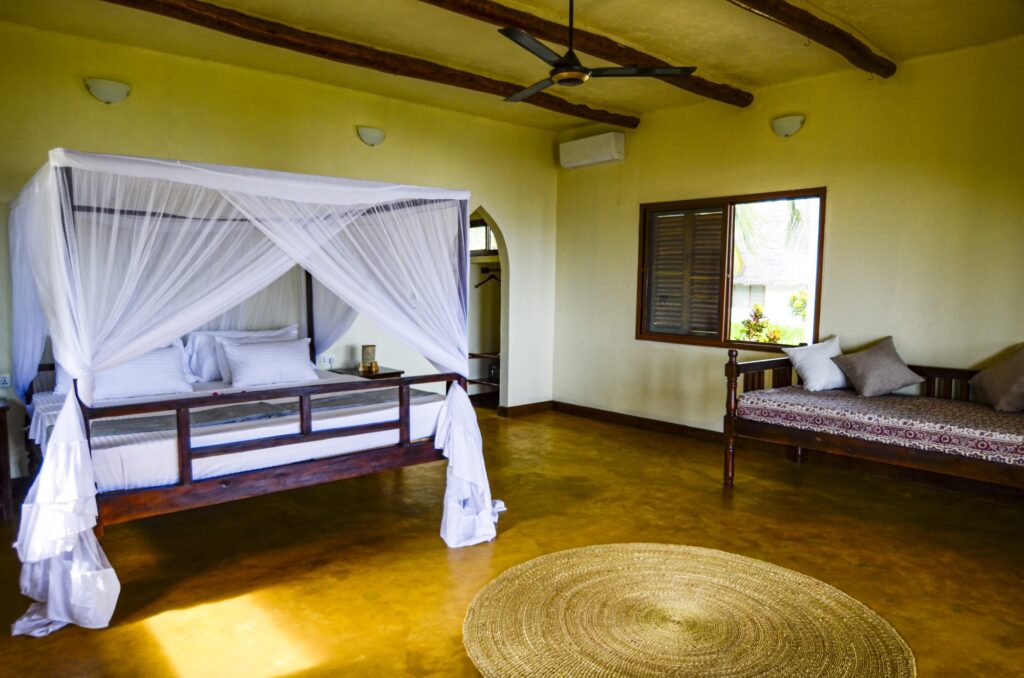 21. room 3 - bedroom (b)